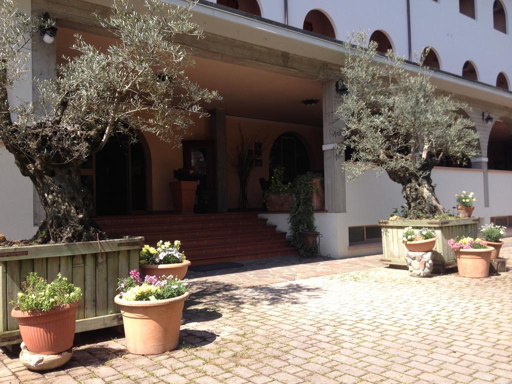 Hotel Missirini Fratta Terme Bagian luar foto